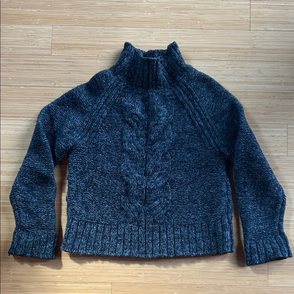 Banana Republic Women's Gray Cable Knit Sweater